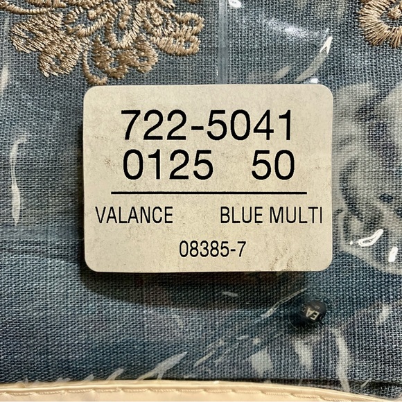 Linden Street NWT JCP Home Valance - Picture 3 of 4